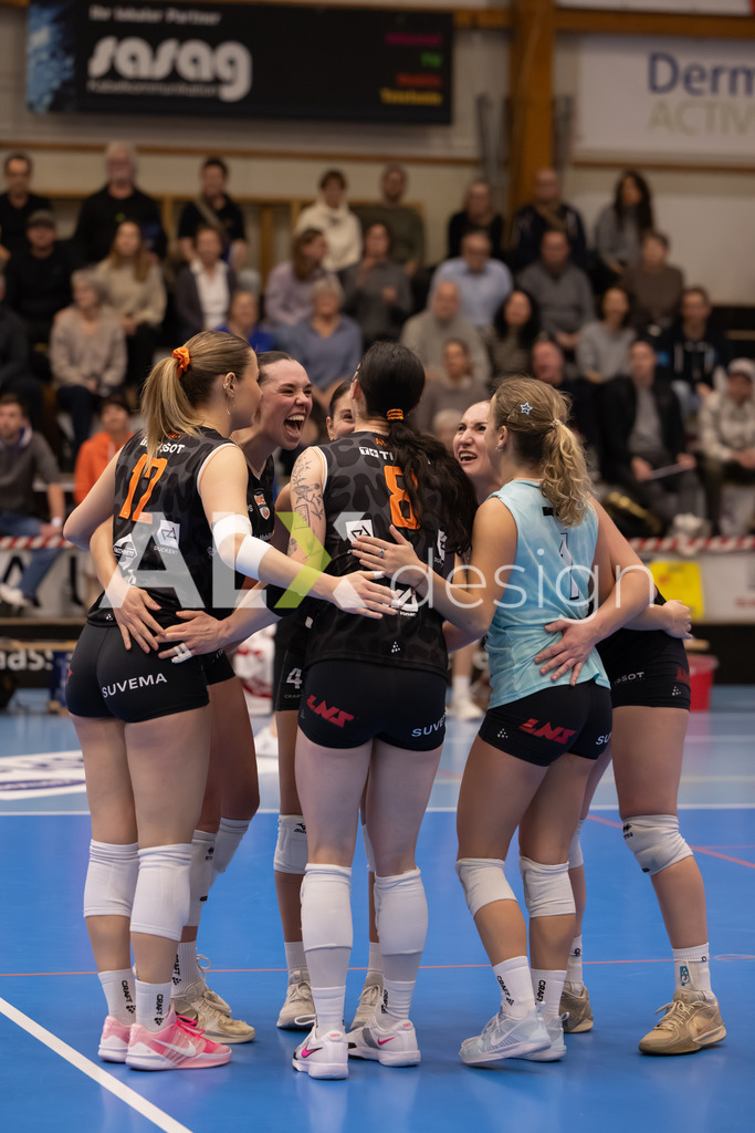 Volleyball I Frauen I Saison 2025-2026 I Volleyball NLA | Women I Round 16 I VC Kanti Schaffhausen - Viteos NUC I 31.01.2026 | Viteos NUC Spielerkreis - Realisiert mit Pictrs.com
