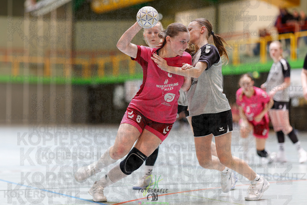 Hessenmeisterschaft wJC - Spiel um Platz 3; TuS Kriftel - SG Schenklengsfeld | Hessenmeisterschaft wJC - Spiel um Platz 3; TuS Kriftel - SG Schenklengsfeld am 22.03.2025 in Biedenkopf (Sporthalle Lahntalschule)Photo © 2025 - Jörg Heinrich - Realisiert mit Pictrs.com