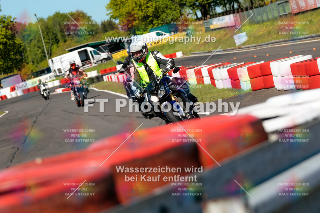 Moto-TeamOBK-21709 | Hier findet Ihr Bilder von Touristenfahrten auf der Nürburgring Nordschleife oder von anderen Veranstaltungen die ich besucht habe. Viel Spass beim Durch Schauen 