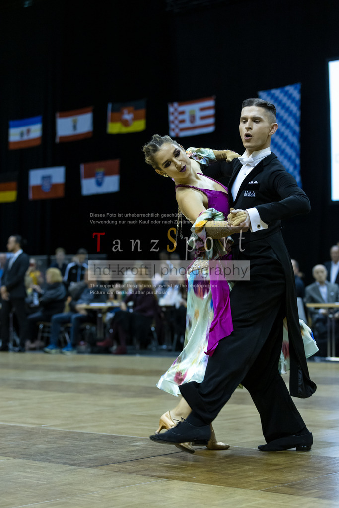 20241102_DC_HGR_Std_09166 | Tanzsportbilder, Standardtanz, Lateintanz, WDSF, DTV, LTVB, dancecomp, goc, hessen tanzt, blaues band der spree, walzer, tango, wiener walzer, slowfox, quickstepp, samba, rumba, cha-cha-cha, paso doble. jive, hd-kroft photography, turniertanzsport