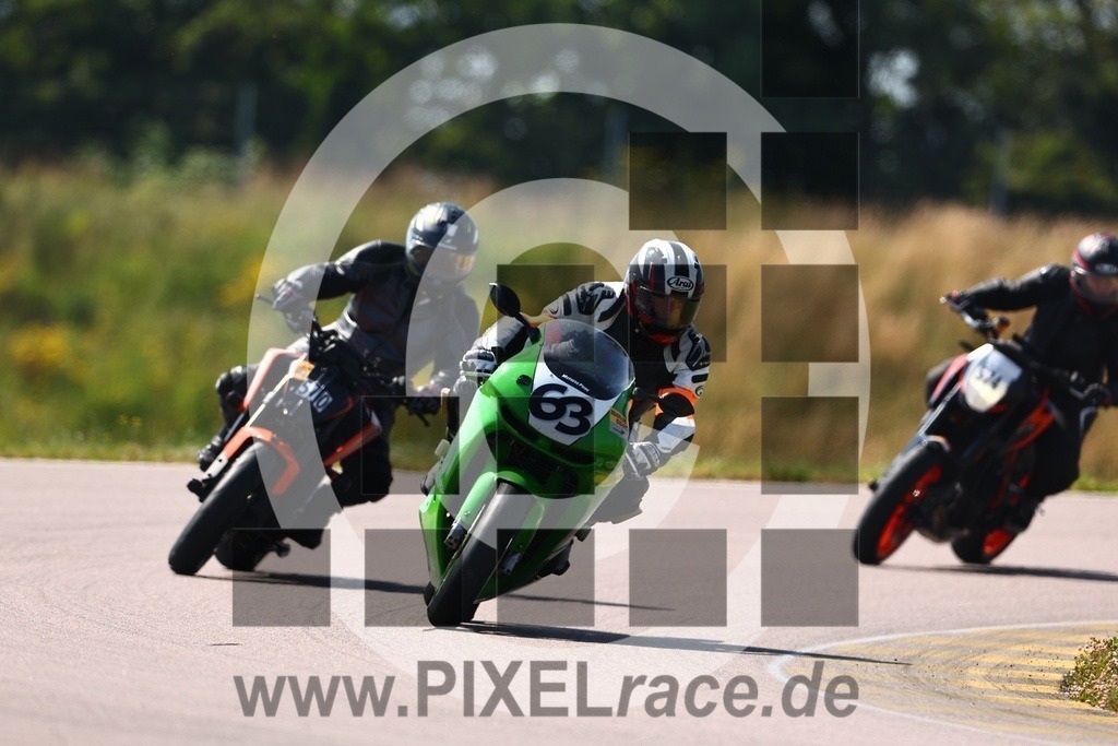 0063-20250621_01431 | Schöne Erinnerungen an spannende Momente - das festzuhalten ist unser Job. PIXELrace.de ist seit 2003 auf den Rennstrecken Europas unterwegs um die Action draußen beim Fahren und die wunderbare Stimmung imm Fahrerlager für euch einzufangen.