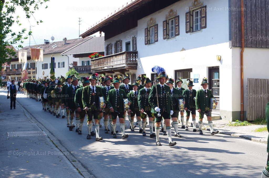 IMGP3714 | fotografiert von Axel PollmannLeonhardi Wallfahrt Benediktbeuern und Murnau, Fronleichnam, Fasching, Landschaft im Loisachtal und Benediktbeuern  - Realisiert mit Pictrs.com