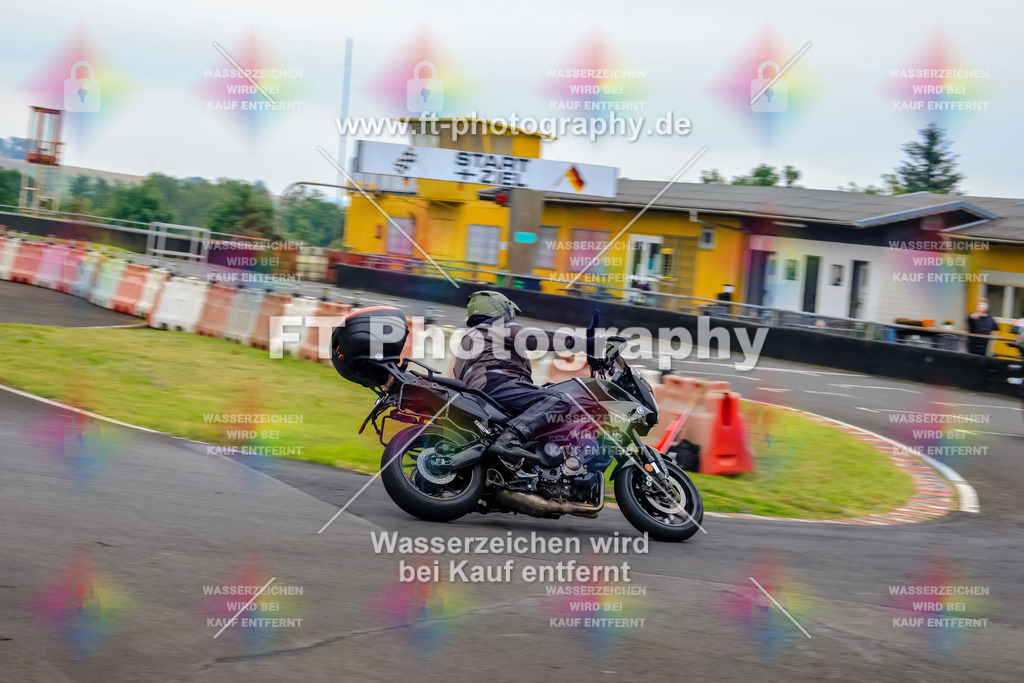 OBK-5275 | Hier findet Ihr Bilder von Touristenfahrten auf der Nürburgring Nordschleife oder von anderen Veranstaltungen die ich besucht habe. Viel Spass beim Durch Schauen 