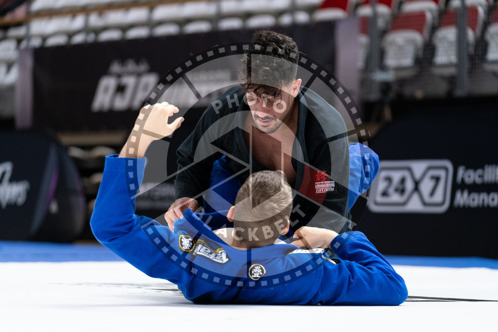 20241012PBB5352 | Athletes compete during the AJP Tour Europe Continental Jiu-Jitsu Professional Championship on October 12, 2024 in Almere near Amsterdam, Netherlands. © Chiara Dazi / photoblackbelt