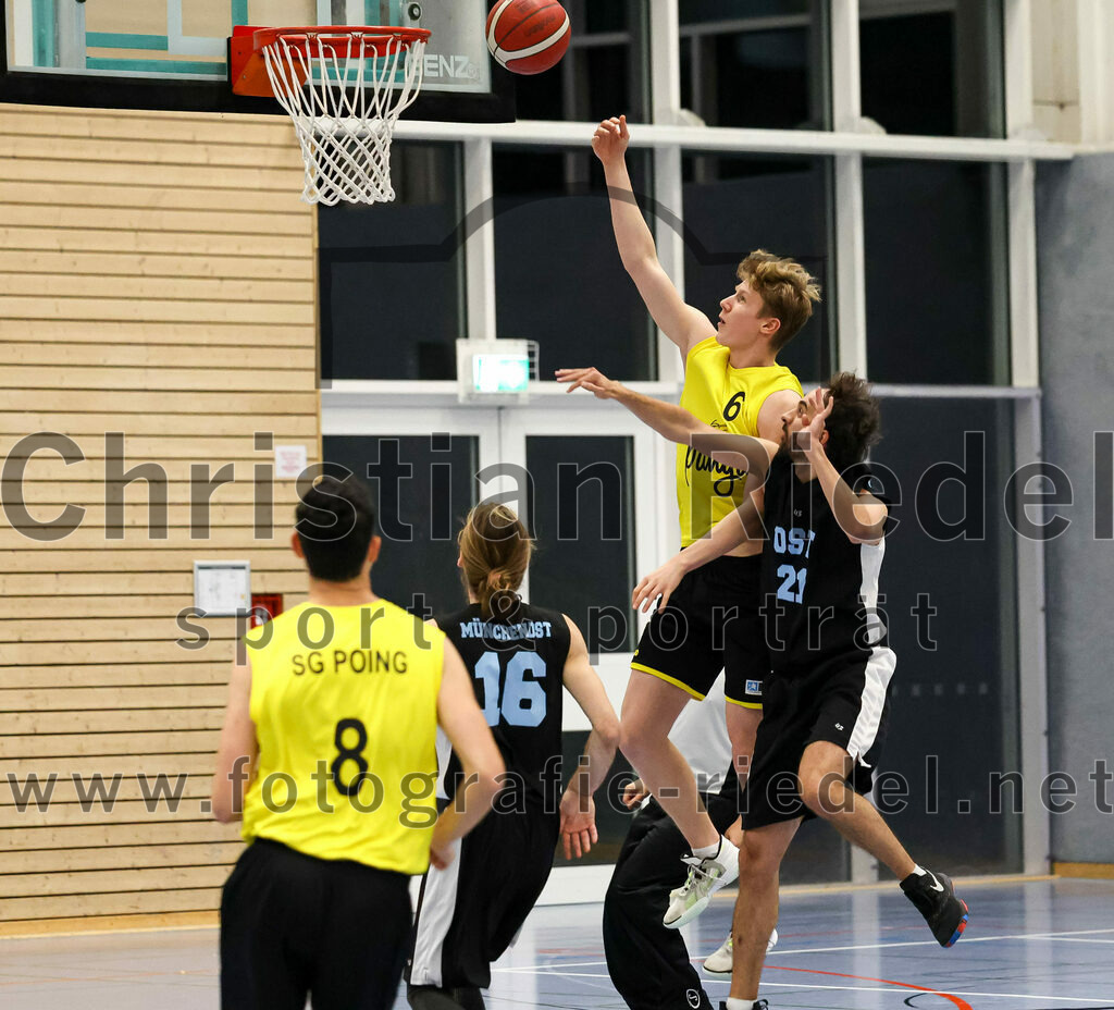 2022-12-04_026_SG_Poing_gegen_TSV_Muenchen_Ost_4 | Poing, Deutschland, 04.12.2022:
Basketball, Bezirksklasse 2021 / 2022, 8. Spieltag, SG Poing gegen TSV München Ost 4, Endergebnis: 37:65

Foto: Christian Riedel / fotografie-riedel.net