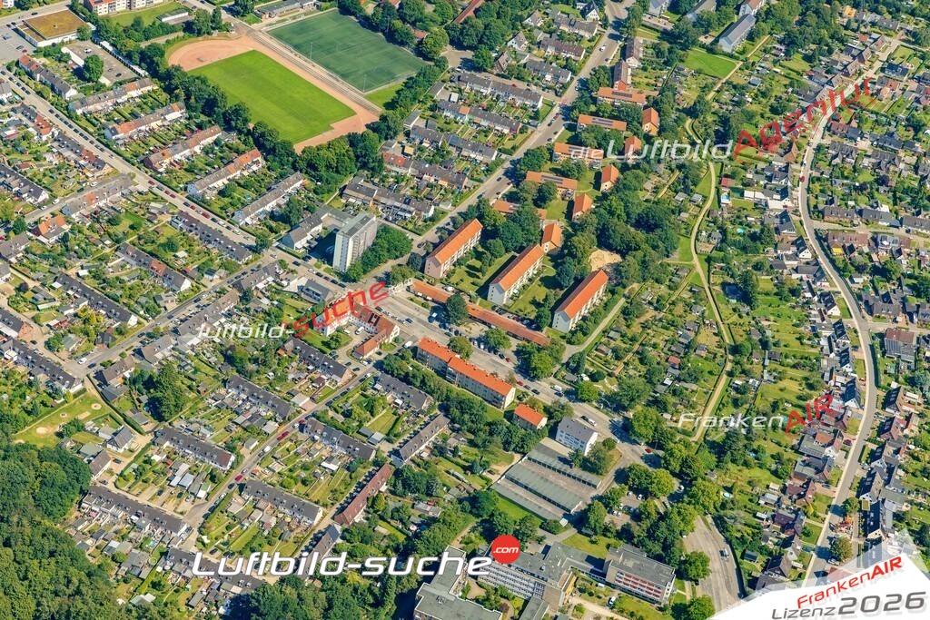 Schrägluftbild  Dummersdorf  Lübeck - Das Luftbild wurde 2025 vom UL-Flugzeug heraus erstellt (ohne Drohne- keine Drohnenaufnahme ) - Hochauflösende Luftaufnahme -Nicht vergleichbar mit Google Maps oder Satelittenbilder- Die Geschenkidee !Mit Lizenz und Bildrechte bestellbar