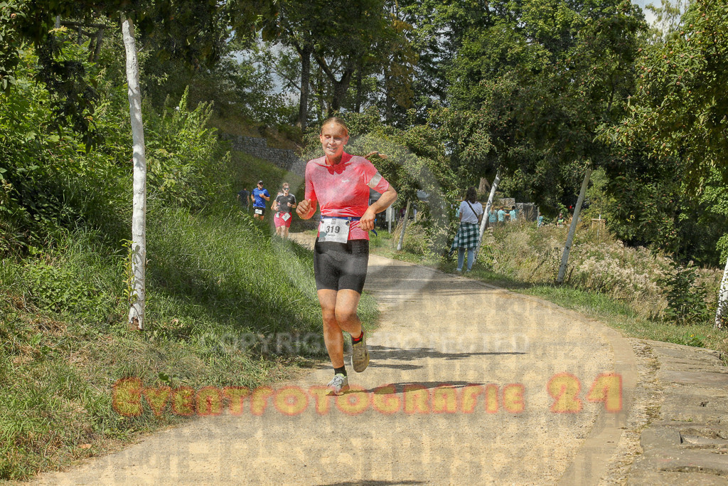 250824_1334_EX1_2858 | Sportfotografie im Rhein-Sieg Kreis, Köln, Bonn, NRW, Rheinland Pfalz, Hessen, etc. Unser Tätigkeitsfeld umfasst den Laufsport vom Volkslauf über den Marathon, Duathlon, Triathon bis zum Ultralauf wie Kölnpfad Ultra oder Schindertrail.