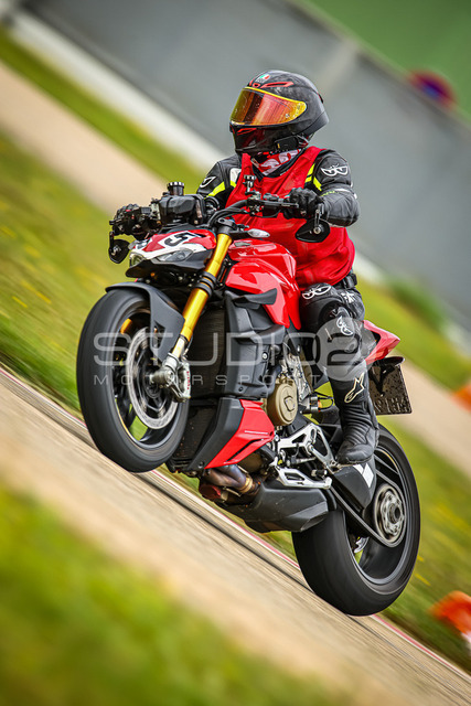 0085-250503_DCB-030_85 | Deine Full-Service-Agentur für ✔️Videoproduktionen und ✔️Motorsportfotografie Jetzt Angebot anfragen!