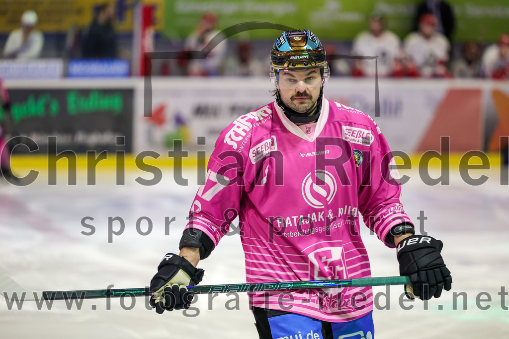 2025-10-24_031_TSV_Erding_gegen_Deggendorfer_SC | Erding, Deutschland, 24.10.2025:Eishockey, Oberliga Süd 2025 / 2026, 11. Spieltag, TSV Erding gegen Deggendorfer SC, Endergebnis: 2:4Marco Pfleger (Erding Gladiators, #47)Foto: Christian Riedel / fotografie-riedel.net