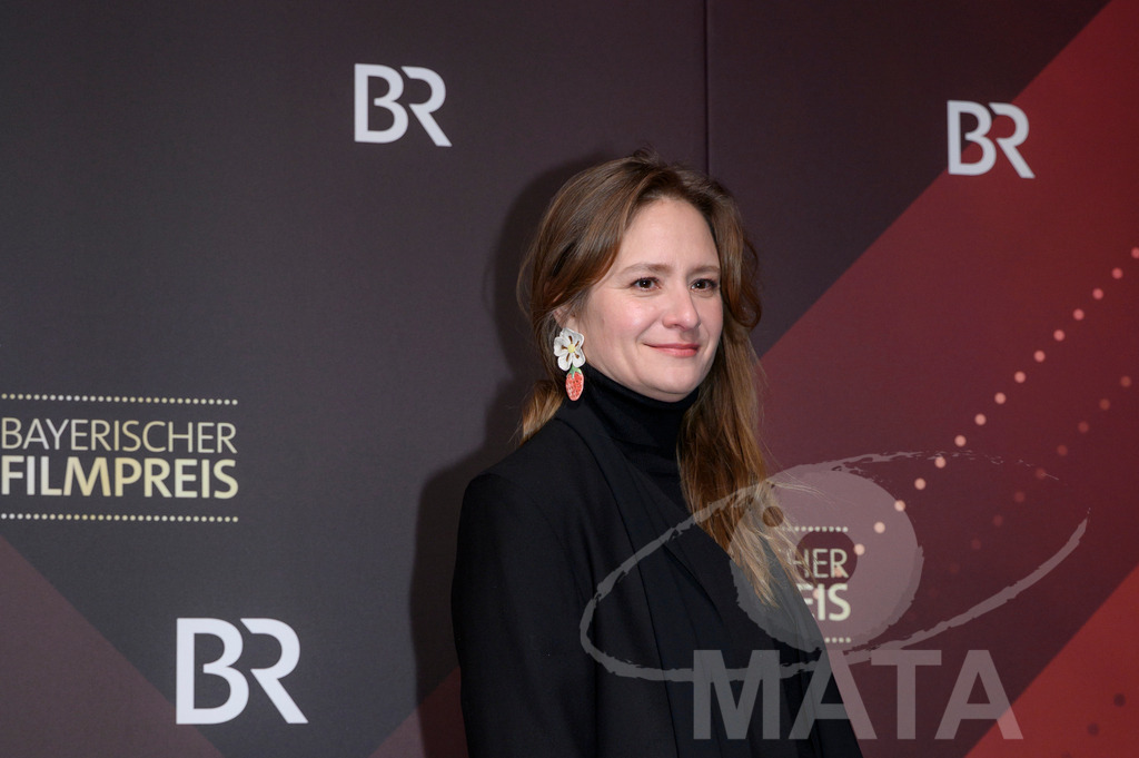 _DWI5454 | Julia Jentsch  bei der Verleihung des 47. Bayerischen Filmpreises 2026  im Prinzregententheater. München, Deutschland. Der Bayerische Filmpreis wird seit 1979 von der Bayerischen Staatsregierung verliehen, um die Bedeutung des Kinofilms als Kulturgut herauszustellen - Realisiert mit Pictrs.com