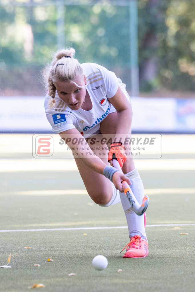 SFE_20220903_0137 | ; 1. Bundesliga Hockey Herren Rot-Weiss Köln - Bremer HC am 03.09.2022 in Köln (KTHC Stadion Rot-Weiss Köln Tennis and Hockey Club), Photo: Stephan Fehrmann 2022 (Sports-Gallery)