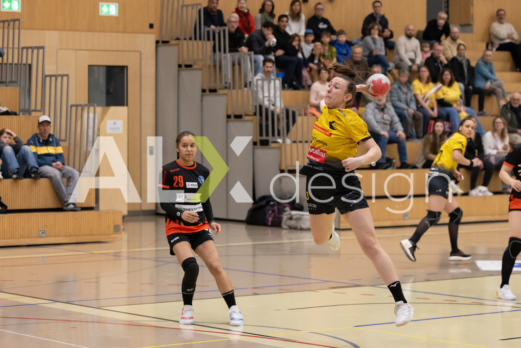 Handball I Frauen I Saison 2025-2026 I Handball Swiss Premium League 1 | Women I Round 5 I  Yellow Winterthur - GC Amicitia Zürich I 15.03.2026 | 33 Aleksandra Abramowicz (PL) (Yellow Winterthur) – Kreis - Realisiert mit Pictrs.com