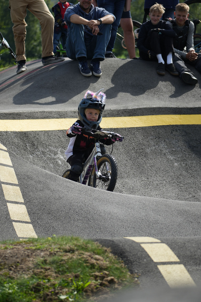 Startnr-301-Malia_Auer-DSC00380 | German Pumptrack Series - Realisiert mit Pictrs.com
