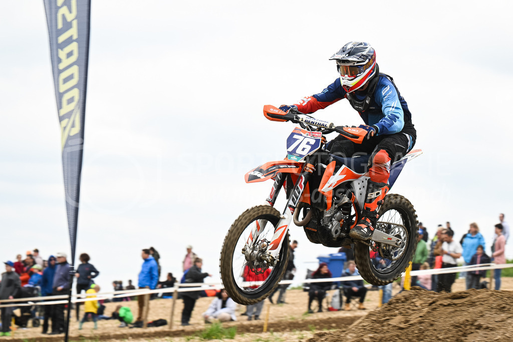 Motocross Schlatt bei Winterthur - 30. April 2023 | #76 Eichenberger Stefan aus Beinwil am See (CH) auf KTM in der Kategorie Senioren am Motocross Schlatt bei Winterthur, 30. April 2023. 
Instagram: @mx_schlatt | @mc_wila | @sam_schweiz
Bild: Sportfotografie Markus Aeschimann | www.markus-aeschimann.ch - Realisiert mit Pictrs.com