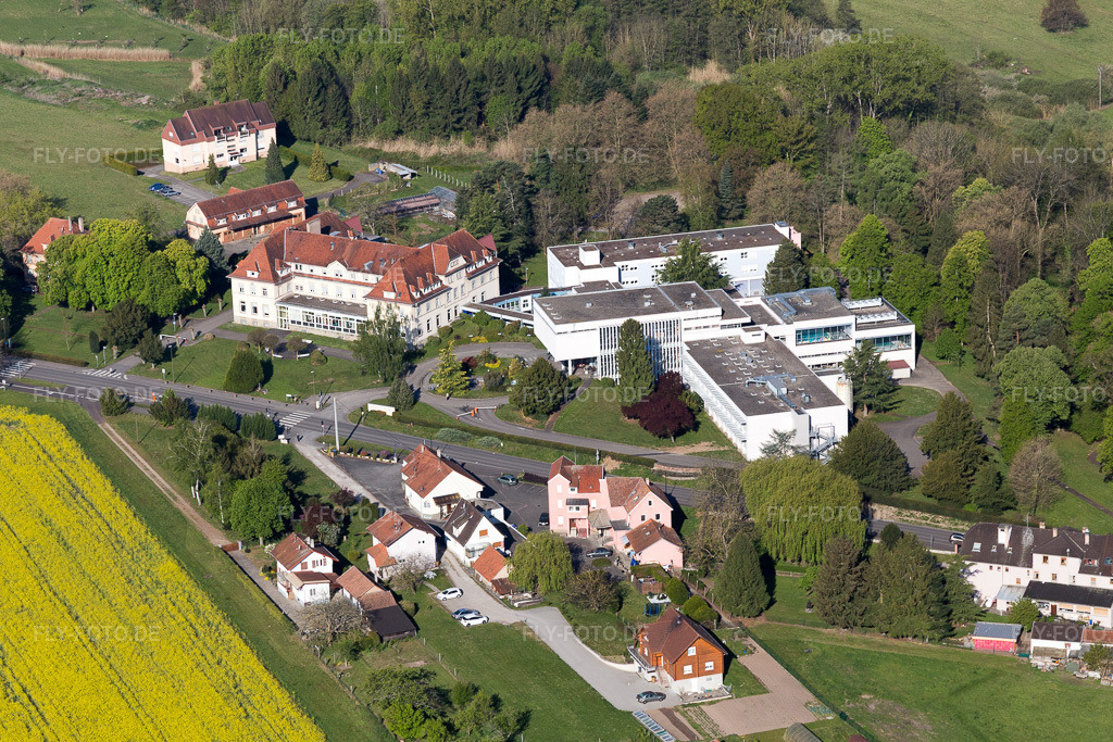 Luftbild: Thermen von Moosbronn in Morsbronn-les-Bains im Bundesland Bas-Rhin in Frankreich. Foto: IMG_099364.jpg vom 30.04.2017 durch Werner Riehm/FLY-FOTO.de