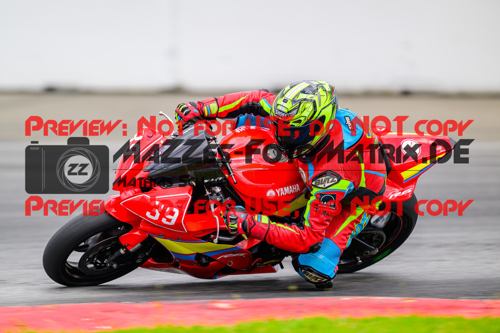 MaZZes_FotoMatrix_240615_8009 | WEISS