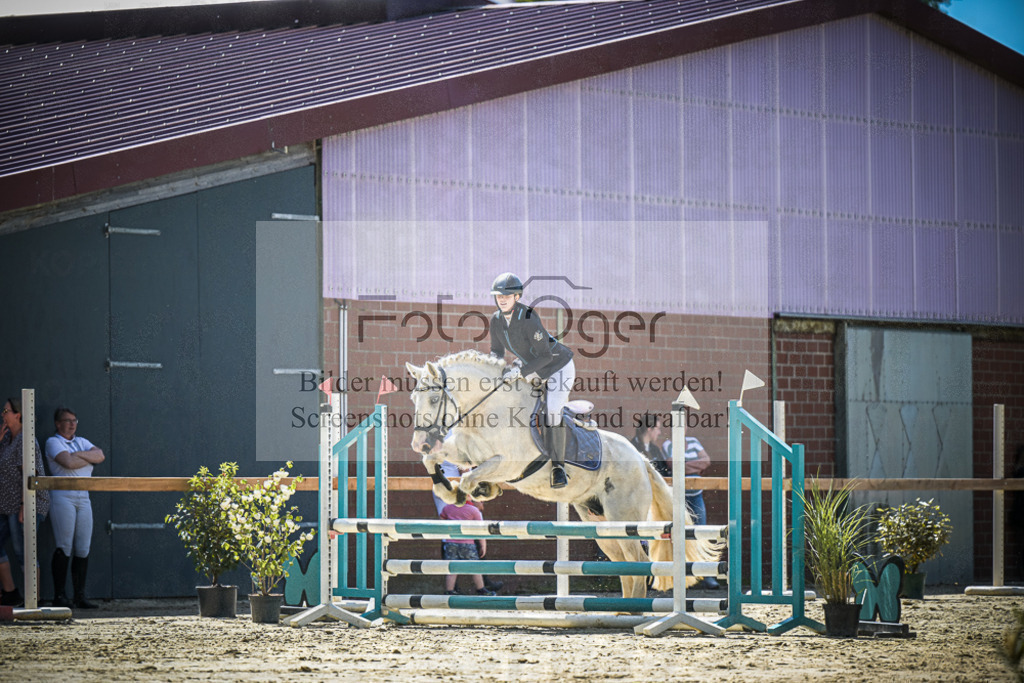 DOS_1502 | Entdecke hochwertige Reitturnierfotos von Foto Oger. Professionell, emotional und authentisch – jetzt Lieblingsmomente im Shop bestellen.Deutschlandweite Turnierfotografie. - Realisiert mit Pictrs.com