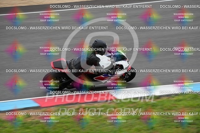 2025_07_25_PBK_12631 | Sportfotografie; SlowMotion; Video; Rennstrecke; Hafeneger; Speer; Racing; RSE; BMW; CBO; Trackday; Motorsportarena; Hockenheimring; Brno; Most; Barcelona; Valencia