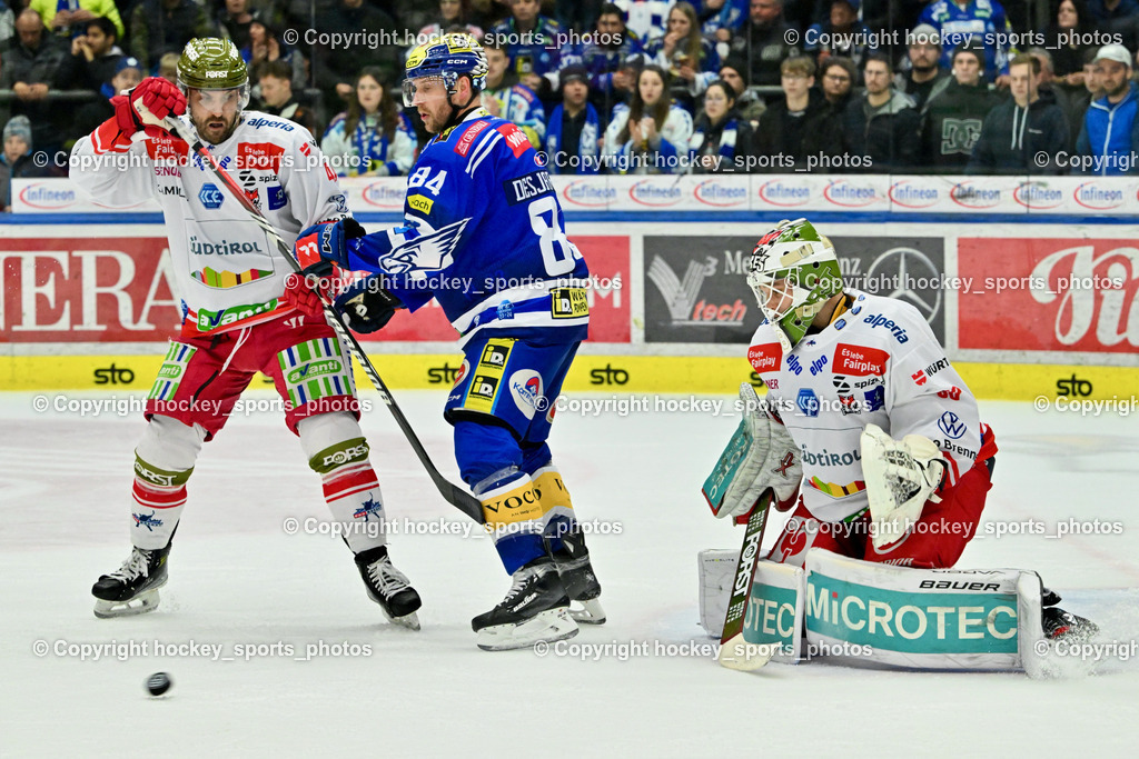 EC VSV vs. HC Bozen 16.2.2024 | #44 Valentine Scott, #84 Andrew Desjardins, #38 Harvey Sam, EC VSV vs. HC Bozen 16.2.2024, EC VSV vs. HC Bozen 16.2.2024 am 16.02.2024 in Villach (Stadthalle Villach), Austria, (Photo by Bernd Stefan)