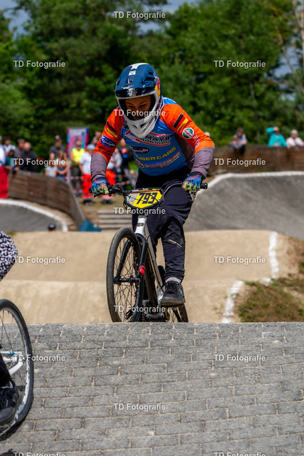 BayBMX2026-06595 | Fotogalerie von Thomas Dettweiler mit Eventbildern und lizenzfreien Fotos. Perfekt als Wandbild, für Büro, Website oder private Nutzung. - Realisiert mit Pictrs.com