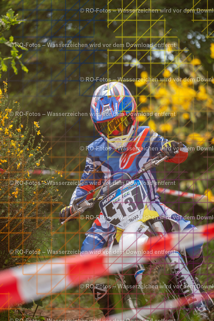 Wolfshausen 3 Lauf -593 | Sportfotografie von RO-Fotos: Motorsport, Motocross, Enduro, Laufveranstaltungen und Triathlon. Professionelle Fotos von Sportlern und Events. - Realisiert mit Pictrs.com