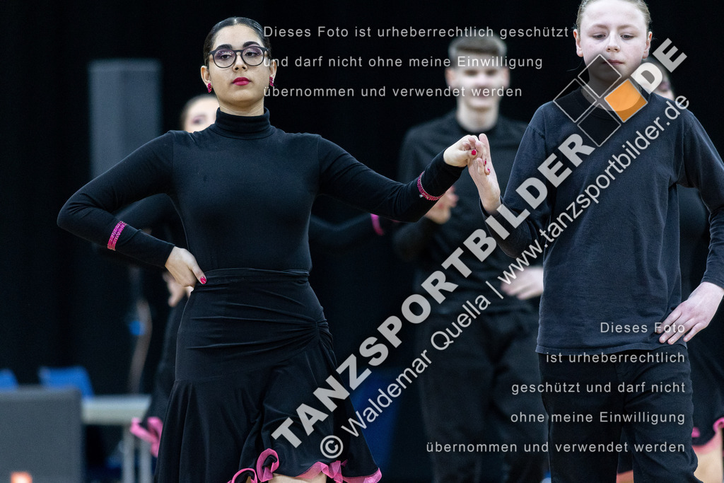 20240310-01136 | Hier finden Sie Tanz Bilder vom Latein und Standard Formationen tanzen. Sportbilder vom Tanzsport. Schöne Fotos und von Weltmeisterschaft, Europameisterschaft, Bundesliga, Regionalliga, Oberliga und Landesliga sowie von GOC Stuttgart, DanceComp, WM Bremen