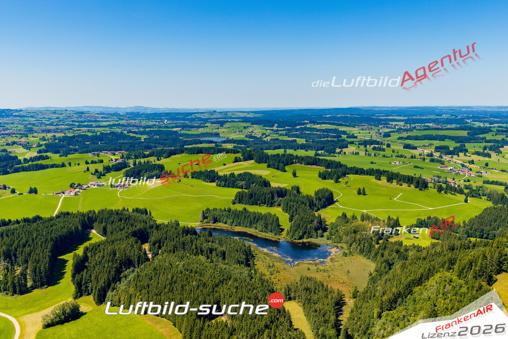 Luftbild Vs Google Maps  Schlossweiher  Eisenberg -Das Luftbild wurde 2025 vom UL-Flugzeug heraus erstellt ( keine Drohne ) - Hochauflösende Luftaufnahme -Nicht vergleichbar mit Google Maps oder Satelittenbilder- Die Geschenkidee !Mit Lizenz und Bildrechte bestellbar