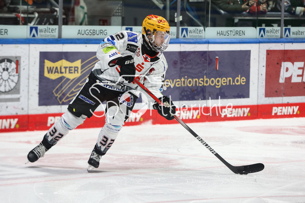 Augsburger Panther - Fischtown Pinguins | Nicolas APPENDINO (BHV #32) am Puck / Freisteller / Einzelfoto