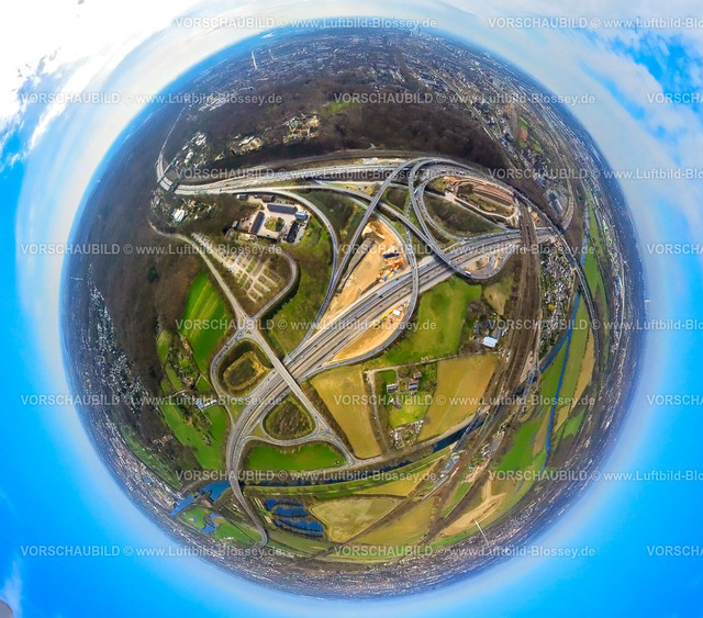 Duisburg240390027BAB-KaiserbergA3A40-2 | Luftbild, Autobahnkreuz Kaiserberg der Autobahnen A40 und A3 mit Baustellen, Erdkugel, Fisheye Aufnahme, Fischaugen Aufnahme, 360 Grad Aufnahme, tiny world, little planet, fisheye Bild, Duissern, Duisburg, Ruhrgebiet, Nordrhein-Westfalen, Deutschland, Duisburg-fish