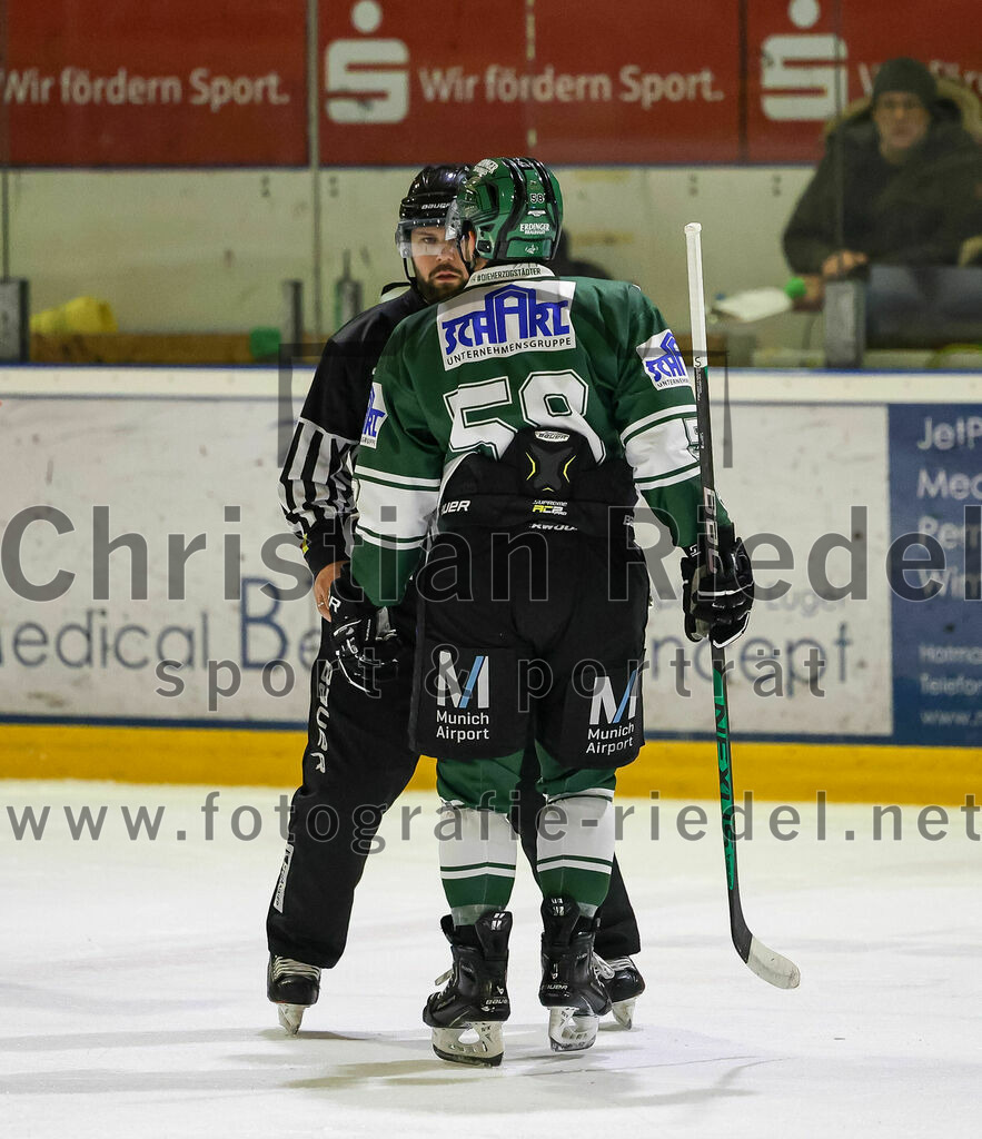 2024-01-26_056_TSV_Erding_gegen_HC_Landsberg | Erding, Deutschland, 26.01.2024:
Eishockey, Bayernliga Vorrunde 2023 / 2024, 28. Spieltag, TSV Erding gegen HC Landsberg, Endergebnis: 6:2

Paul Pfenninger (Erding Gladiators, #58)

Foto: Christian Riedel / fotografie-riedel.net