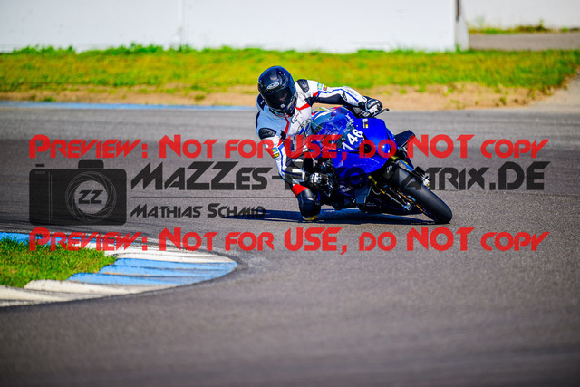 MaZZes_FotoMatrix_240520_6021986_7396 | WEISS