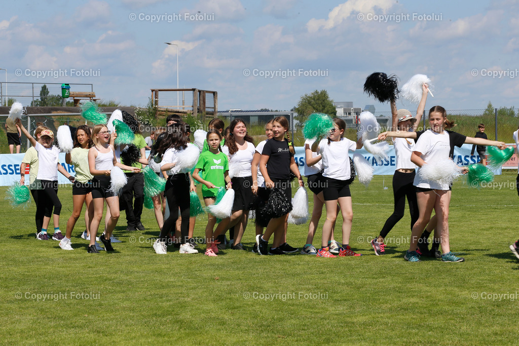 A_LUI_010622_85 | SPORT,FUSSBALL,SPARKASSE SCHUELERLIGA LANDESFINALE 2022 PETTENBACH 01.06.2022 IM BILD: (LAMBACH VIOLETT) UND (ROHRBACH BLAU) FOTO.FOTOLUI