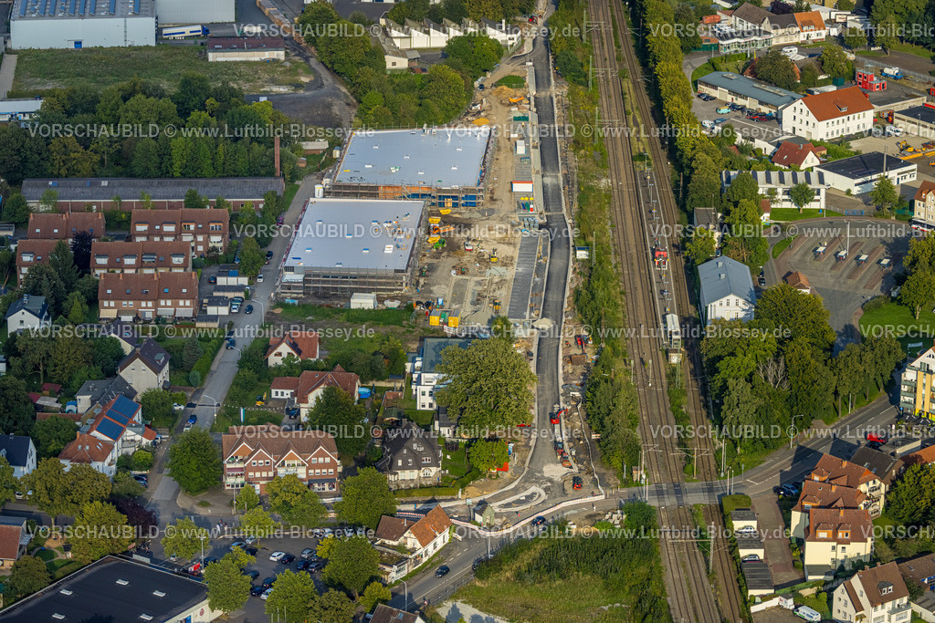 Werl230806793 | Luftbild, Bahnhof Werl, Baustelle mit Neubau Häuser und Straßenbau An der Bundesbahn, Werl, Werl-Unnaer Börde, Nordrhein-Westfalen, Deutschland