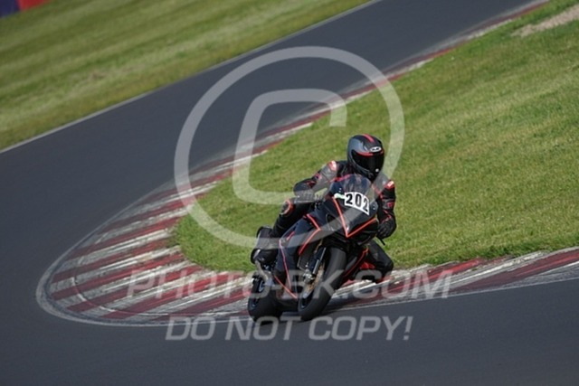 2024_05_24_PBK_12689 | Sportfotografie; SlowMotion; Video; Rennstrecke; Hafeneger; Speer; Racing; RSE; BMW; CBO; Trackday; Motorsportarena; Hockenheimring; Brno; Most; Barcelona; Valencia