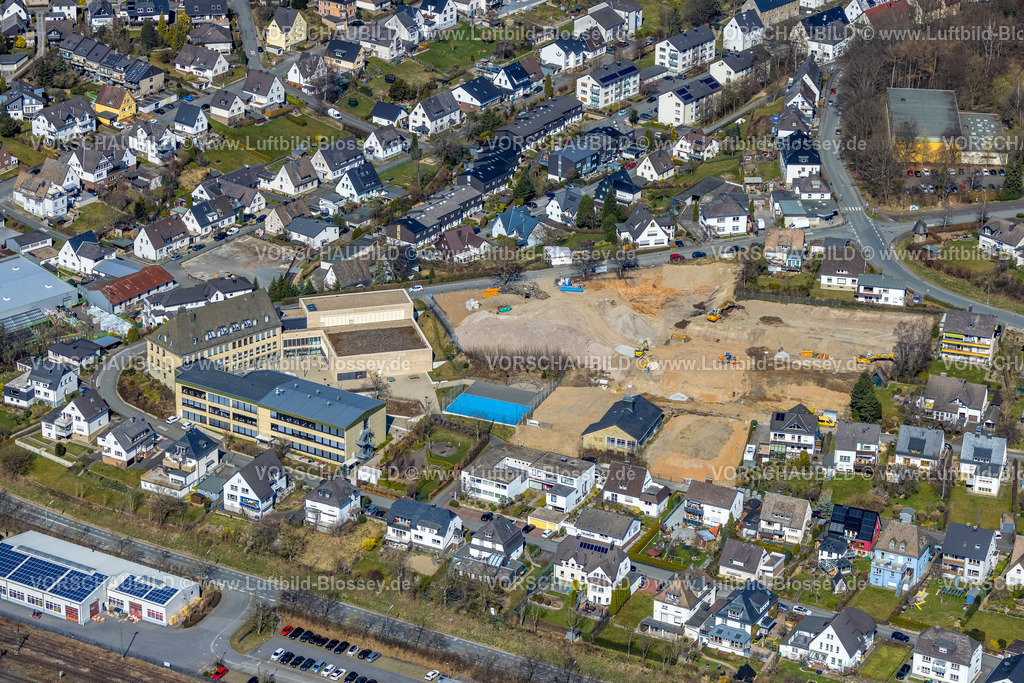 Meschede220302573 | Luftbild, Baustelle An Klocken Kapelle und St. Walburga-Realschule, Meschede-Stadt, Meschede, Sauerland, Nordrhein-Westfalen, Deutschland