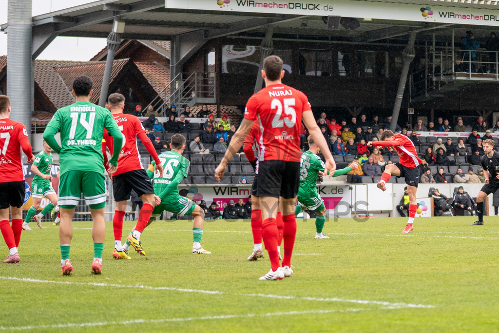 SG Sonnenhof Grossaspach vs. FC 08 Homburg, Fussball, Regionalliga Suedwest, 26. Spieltag, 28.03.2026 | Antonis Aidonis (SG Sonnenhof Grossaspach, #15) erzielt das 1:0,SG Sonnenhof Grossaspach vs. FC 08 Homburg, Fussball, Regionalliga Suedwest, 26. Spieltag, 28.03.2026