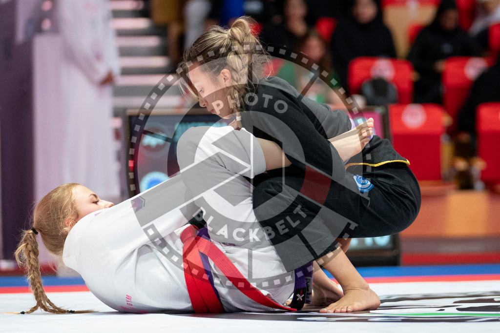 20231109PBB6249 | Fighters compete during the AJP World Professional Championship in the Mubadala Arena in Abu Dhabi, Arab United Emirates, on November 9, 2023.