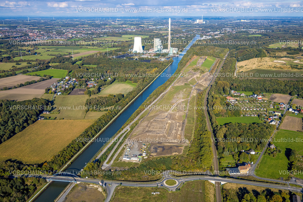 Bergkamen241006711 | Luftbild, Kraftwerk Bergkamen, Halde Haus Aden 1, NSG Naturschutzgebiet Landwehrstraße am Datteln-Hamm-Kanal, Fernsicht und blauer Himmel mit  Wolken, Weddinghofen, Bergkamen, Ruhrgebiet, Nordrhein-Westfalen, Deutschland