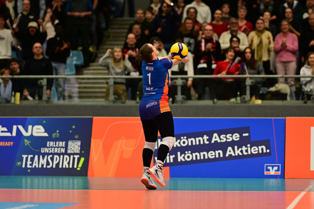 Volleyball I Frauen I Saison 2025-2026 I Bundesliga I Hauptrunde I ETV Hamburger Volksbank Volleys - Skurios Volleys Borken | Der Sportfotograf. - Realisiert mit Pictrs.com