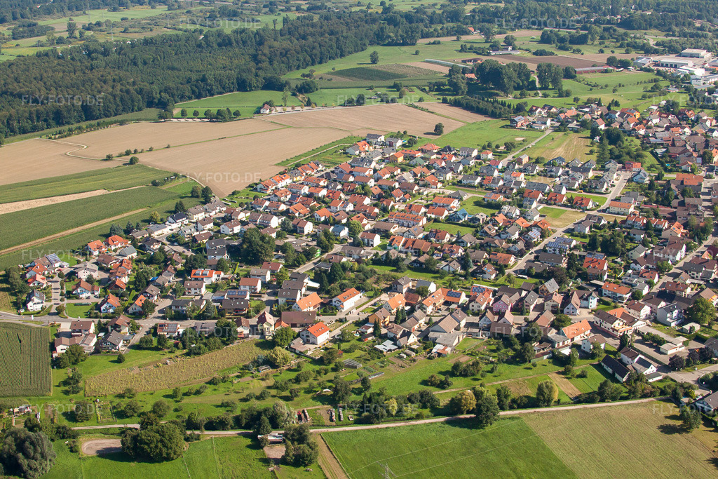 Luftbild: Ortsansicht von Süden im Ortsteil Kartung in Sinzheim im Bundesland Baden-Württemberg in Deutschland. Foto: IMG_31852.jpg vom 20.08.2010 durch Werner Riehm/FLY-FOTO.de