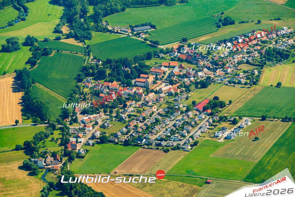Luftaufnahme Wormeln Warburg - Die Luftaufnahme wurde 2025 vom UL-Flugzeug heraus erstellt ( ohne Drohne ) - Hochauflösende Luftaufnahme - für professionelle Ausdrucke geeignet. Die Geschenkidee !Mit Lizenz und Bildrechte bestellbar