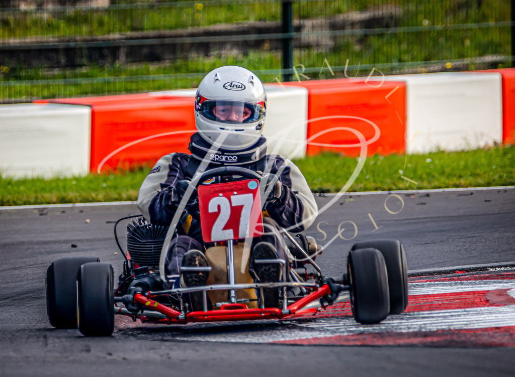 60AE0788-1ECB-4C39-BCBC-92C255793C7F | traudl_s_fotos