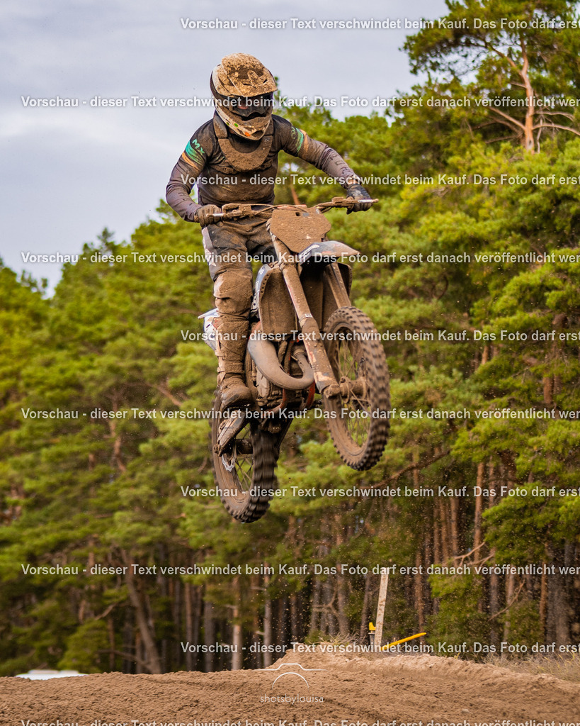 10_05_Dreetz-5860 | Sportfotografin aus Berlin-Brandenburg mit Fokus auf Motocross. Ich halte deine sportliche Leistung und echte Emotionen auf und neben der Strecke professionell fest. Entdecke die Fotos von deinem Rennen und bestelle sie direkt hier im Shop.