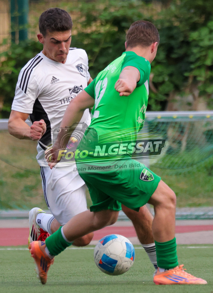 SC Bünde - TuS Bexterhagen | Auf dem Bild zu sehen: grün SC Bünde: ; weiß TuS Bexterhagen:  SC Bünde, TuS Bexterhagen, Saison 26/27, Testspiel, Hunnebrock, Deutschland - Realisiert mit Pictrs.com