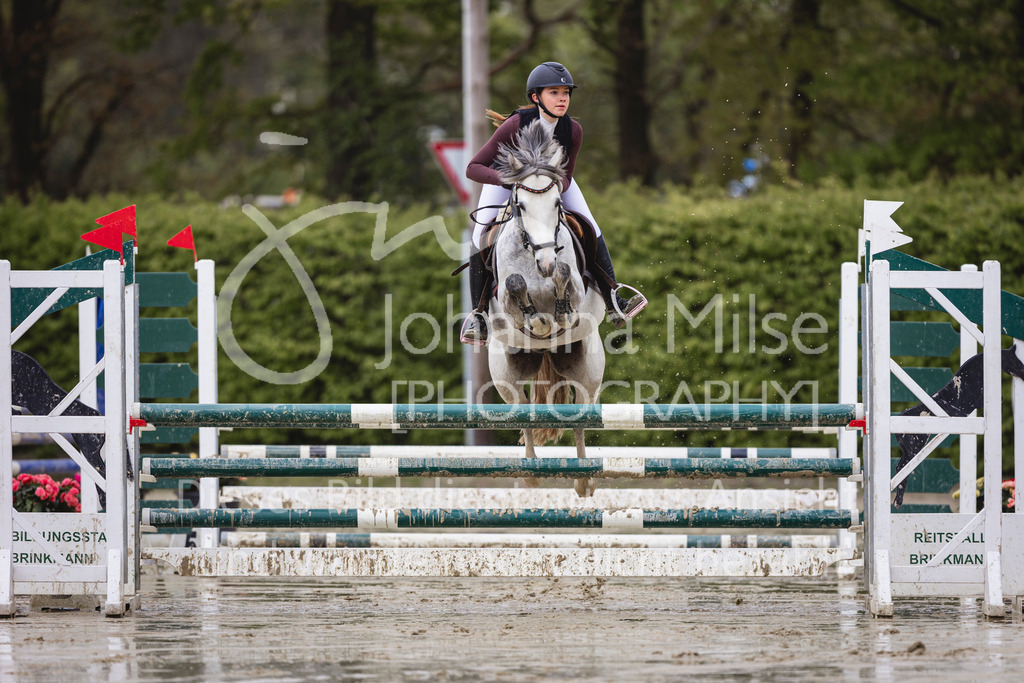 240426_Olfen-Vinnum_PonyTrophy-142 | Deine schönsten Turniermomente als professionelle Fotos! Entdecke hochwertige Pferdesport-Fotografie im Online-Shop. Jetzt Fotos finden & bestellen!