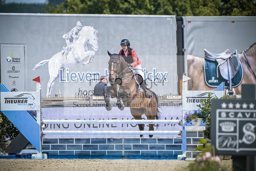 DOS_3976 | Entdecke hochwertige Reitturnierfotos von Foto Oger. Professionell, emotional und authentisch – jetzt Lieblingsmomente im Shop bestellen.Deutschlandweite Turnierfotografie. - Realisiert mit Pictrs.com