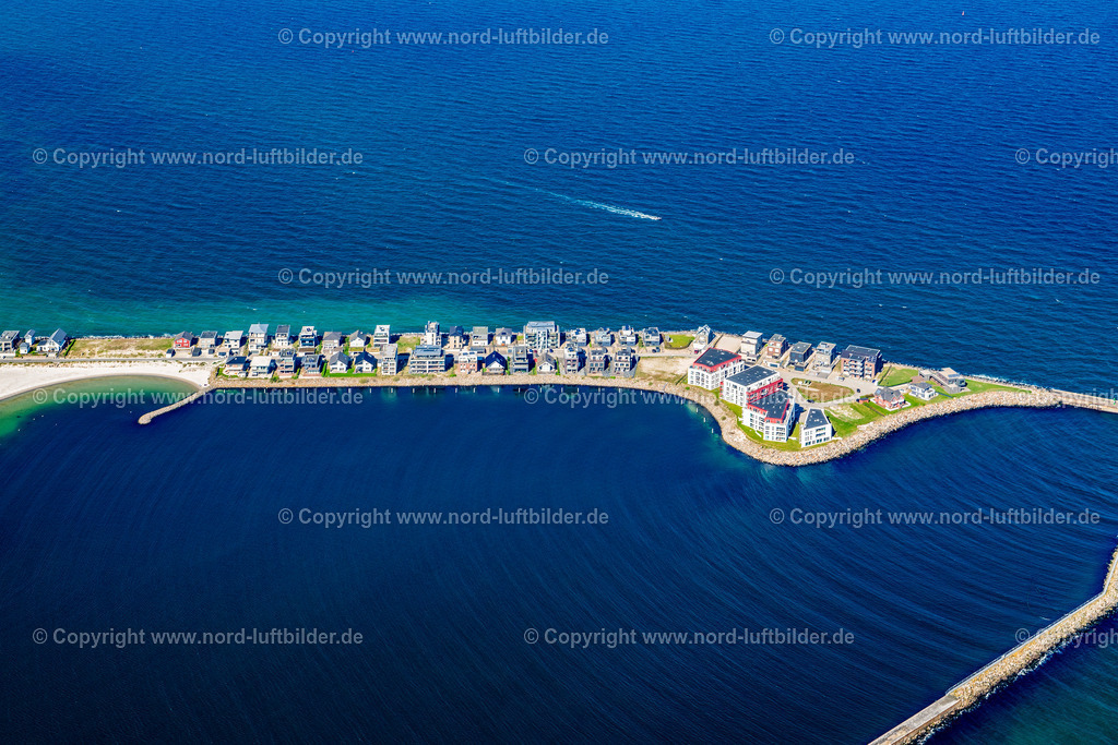 Olpenitz_Ferienanlage_Hafenmole_ELS_6497010524 | KAPPELN 01.05.2024 Ferienhaus Anlage in Olpenitz von NOVASOL AS und H&amp;P Residenz Bollwark in Kappeln im Bundesland Schleswig-Holstein. Weiterführende Informationen bei: Gerald Kretschmer,  NOVASOL A/S,  Olpenitz Grund GmbH & Co. KG. // Holiday home complex in Olpenitz from NOVASOL AS and H&amp;P Residenz Bollwark in Kappeln in the state of Schleswig-Holstein. Further information at: Gerald Kretschmer,  NOVASOL A/S,  Olpenitz Grund GmbH & Co. KG. Foto: Martin Elsen