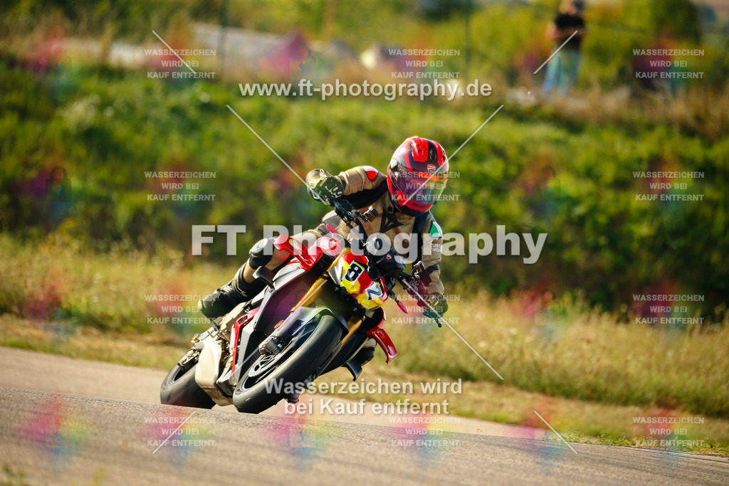 _MOT5928 | Hier findet Ihr Bilder von Touristenfahrten auf der Nürburgring Nordschleife oder von anderen Veranstaltungen die ich besucht habe. Viel Spass beim Durch Schauen 