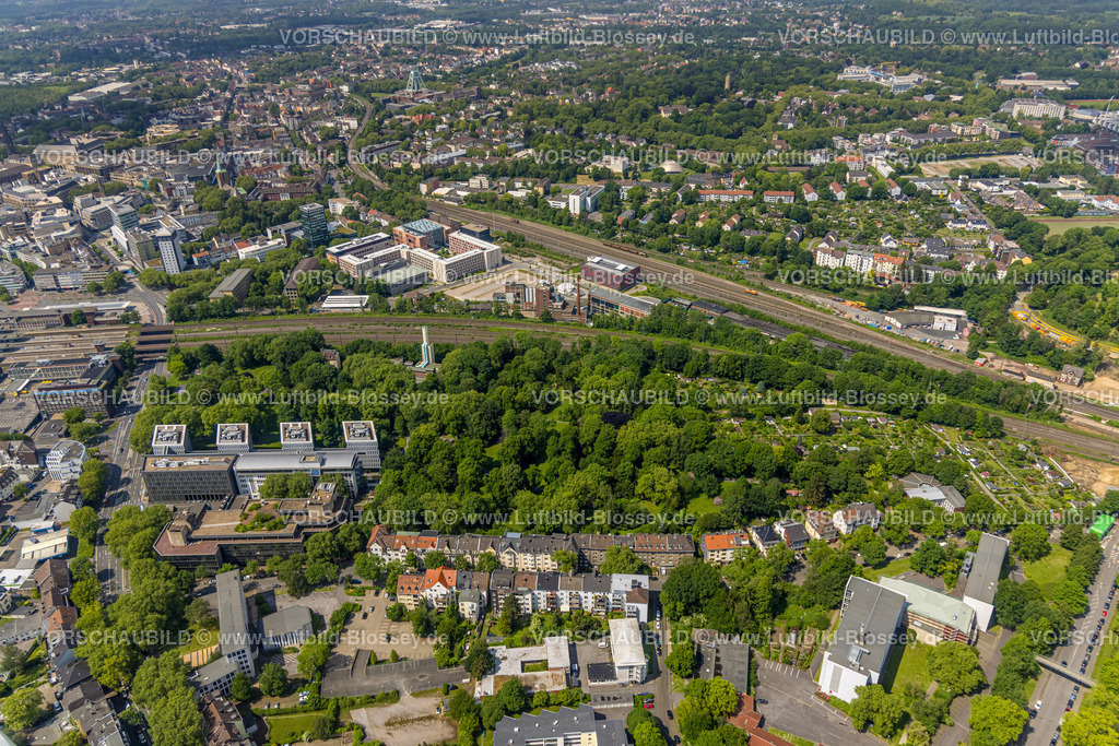Bochum220503795 | Luftbild, geplanter Verlauf Radweg RS1 Ruhrschnellradweg, Privatbrauerei Moritz Fiege, BP Europa Firmensitz, Südinnenstadt, Bochum, Ruhrgebiet, Nordrhein-Westfalen, Deutschland