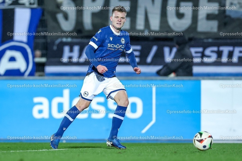BVBII26012502164 | 26.01.2025, Fußball, 3.Liga, Borussia Dortmund II - Arminia Bielefeld, Stadion Rote Erde, Saison 2024 2025: Leon Schneider (Arminia #23)DFB regulations prohibit any use of photographs as image sequences and or quasi-video.
